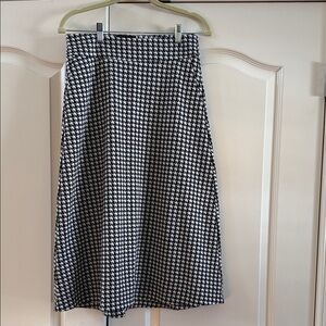 CAbi Black and White Houndstooth A-Line Skirt